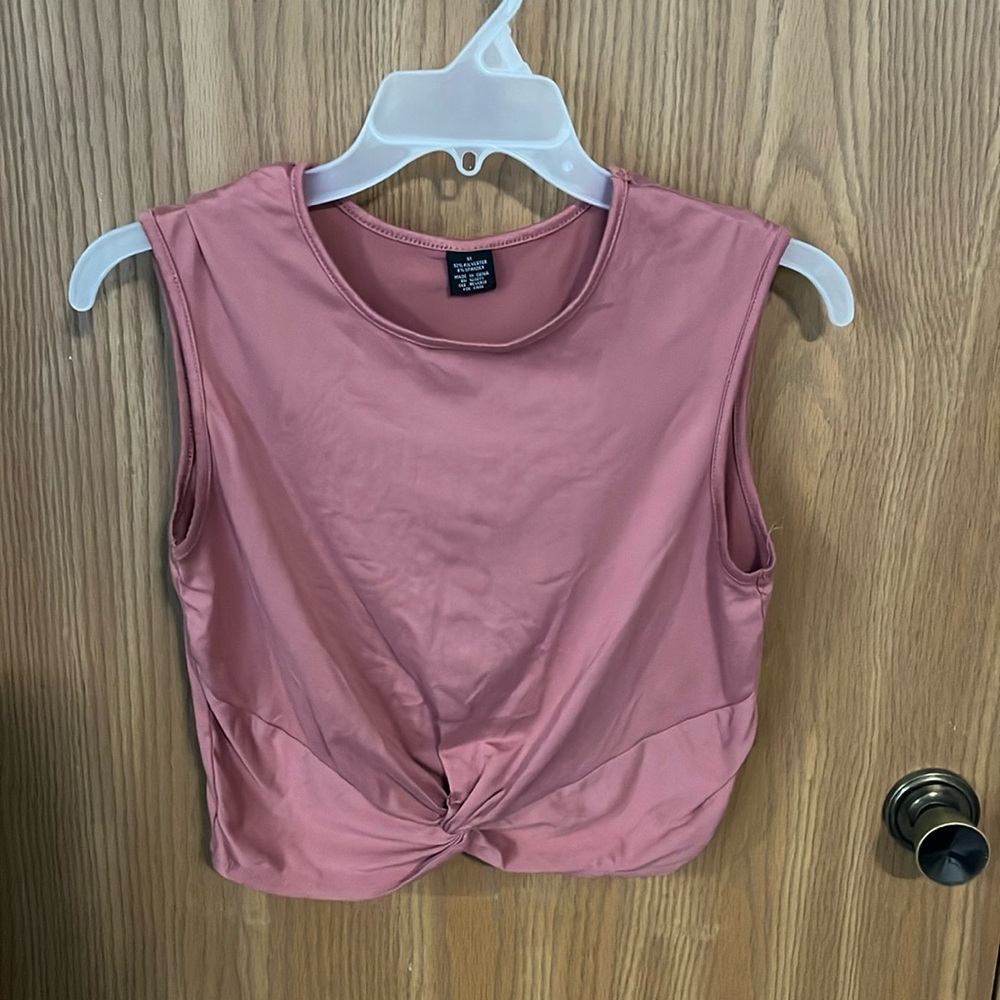 Pink sleeveless croptop